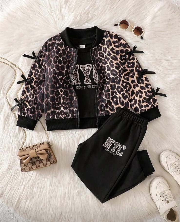 طقم بناتي شتوي أنيق بثلاث قطع – جاكيت، تيشيرت وسروال